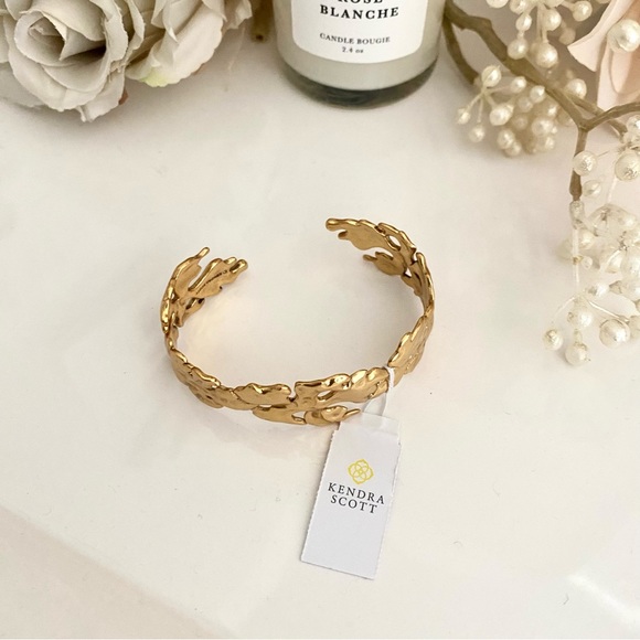 Kendra Scott Jewelry - KENDRA SCOTT Savannah Cuff Bracelet in Gold NWT